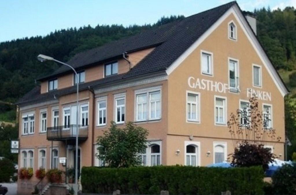 Gasthaus Finken Оппенау Экстерьер фото